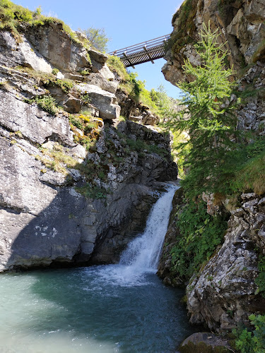 attractions Cascade du saut du laïre Orcières