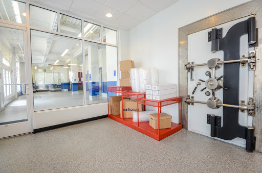 Self-Storage Facility «ezStorage», reviews and photos, 2600 N Charles St, Baltimore, MD 21218, USA