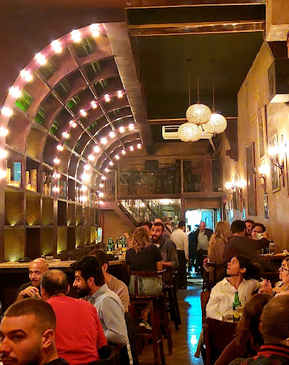 Carol Bar - 12 Kasr Al Nile, Ismailia, Abdeen, Cairo Governorate 4272111, Egypt