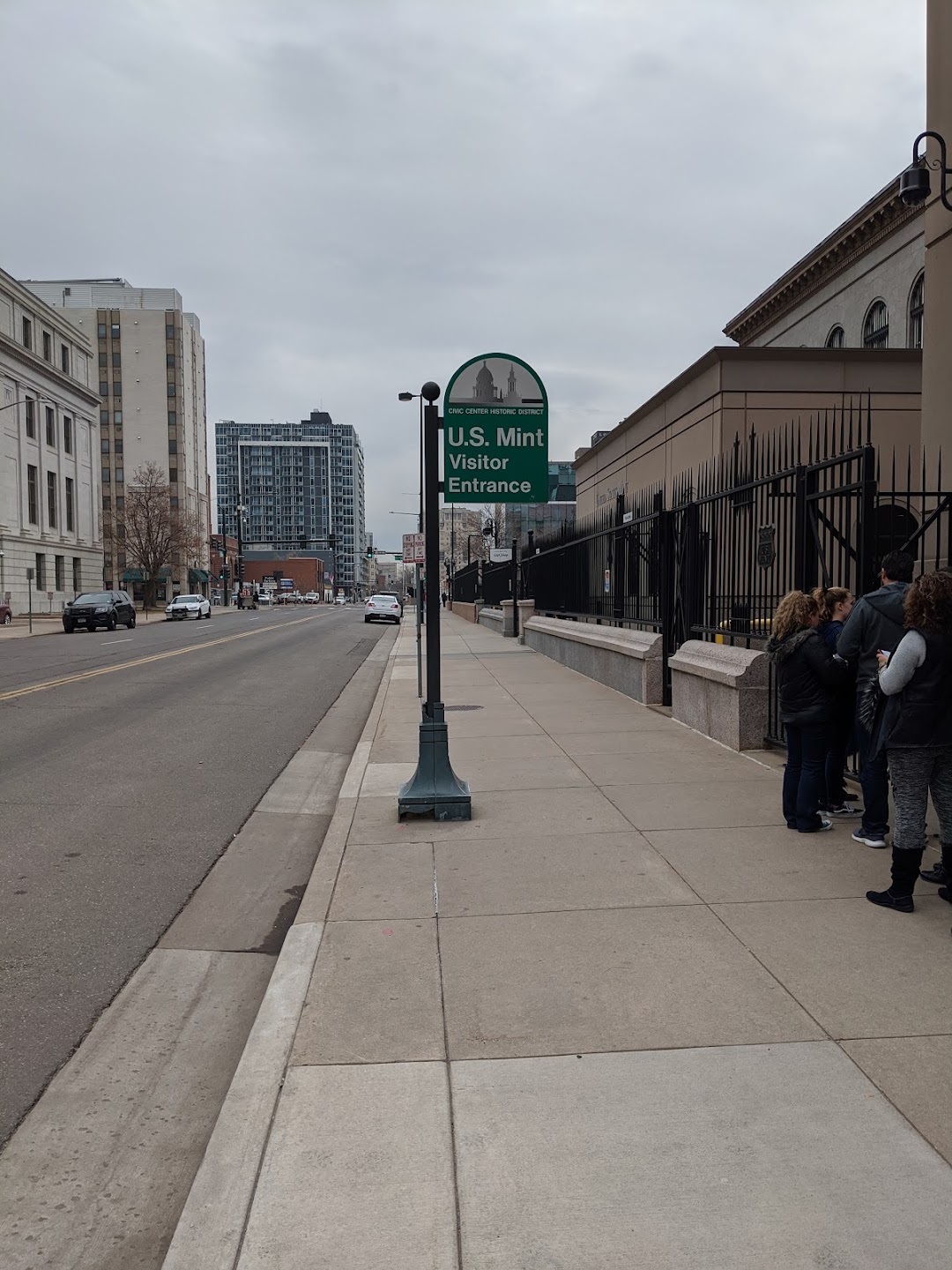 United States Mint Tour Entrance and Gift Shop