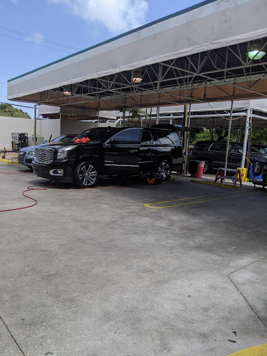 Car Wash «Simoniz Car Wash», reviews and photos, 19055 Biscayne Blvd, Miami, FL 33180, USA