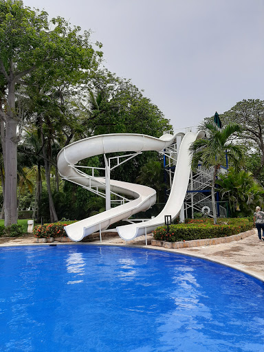 Toboganes de Royal Decameron El Salvador