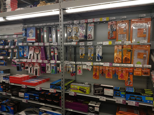 Office Supply Store «Staples», reviews and photos, 158 SW 148th St, Burien, WA 98166, USA