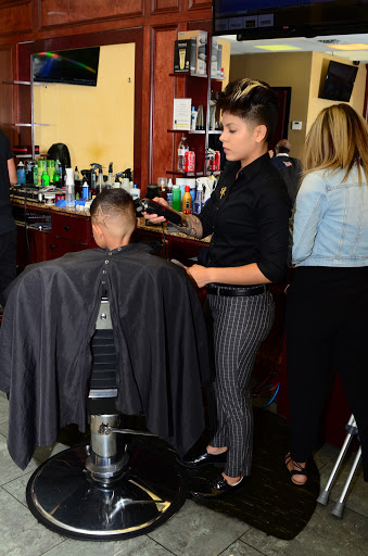 Barber Shop «Famous Fadez Hanover Park», reviews and photos, 2149 Irving Park Rd, Hanover Park, IL 60133, USA