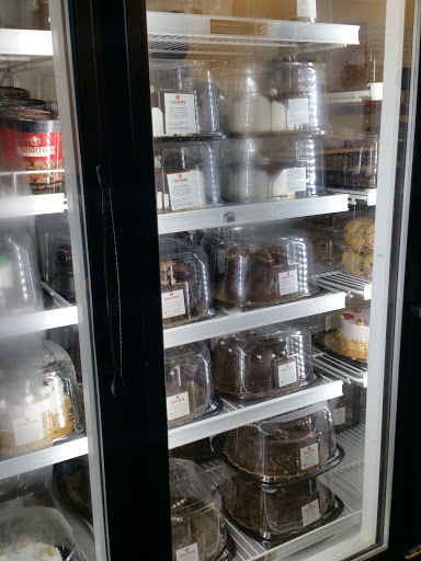 Ice Cream Shop «Cold Stone Creamery», reviews and photos, 900 E Battlefield Rd #116, Springfield, MO 65807, USA