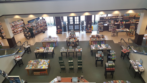 Book Store «Barnes & Noble», reviews and photos, 728 Waukegan Rd, Deerfield, IL 60015, USA