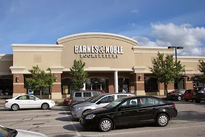 Barnes & Noble image