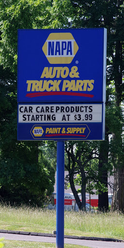 Auto Parts Store «NAPA Auto Parts - Genuine Parts Company», reviews and photos, 1260 Newfield St, Middletown, CT 06457, USA
