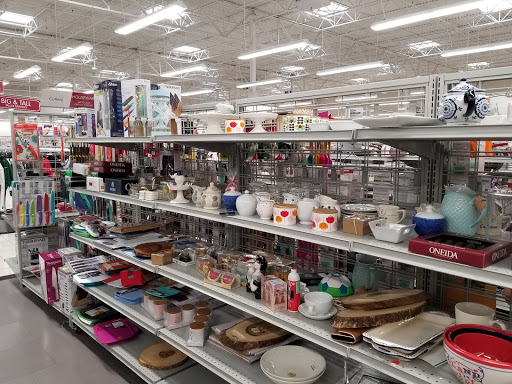 Clothing Store «Burlington Coat Factory», reviews and photos, 3671 N Freeway Blvd, Sacramento, CA 95834, USA