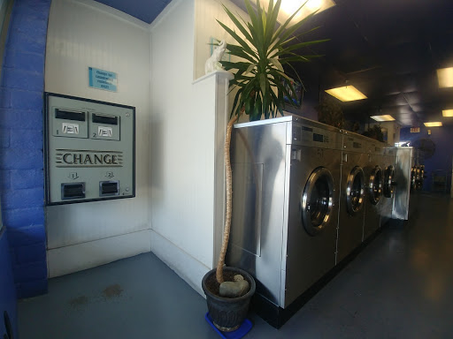 Laundromat «Laundry Heaven», reviews and photos, 5207 Elkhorn Blvd, Sacramento, CA 95842, USA