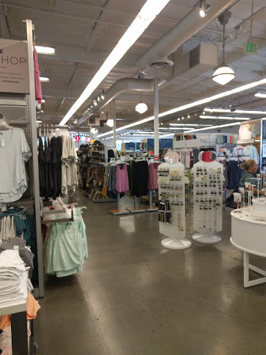 Clothing Store «Old Navy», reviews and photos, 1101 El Camino Real, Redwood City, CA 94063, USA