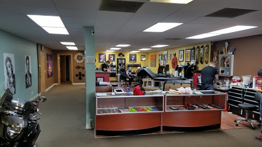 Tattoo Shop «Bad Apple Tattoo Company», reviews and photos, 3225 E Washington Ave, Madison, WI 53704, USA