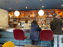 Atmosphère du Restaurant français Brasserie Cosmo à Paris - n°6