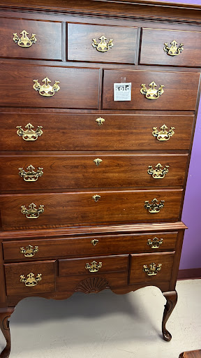 Thrift Store «WINGS Resale Store», reviews and photos, 300 W Golf Rd, Schaumburg, IL 60195, USA