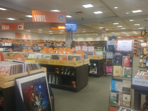 Used Book Store «2nd & Charles», reviews and photos, 336 IL-59, Naperville, IL 60540, USA