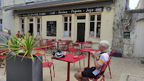 Atmosphère du BISTROT LE JEANNE D ARC à Huismes - n°1