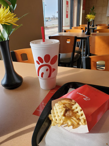 Fast Food Restaurant «Chick-fil-A», reviews and photos, 3590 River Rapids Dr, Coon Rapids, MN 55448, USA
