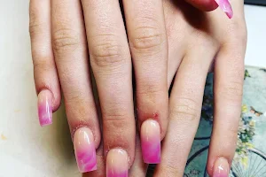 Mie Nails image