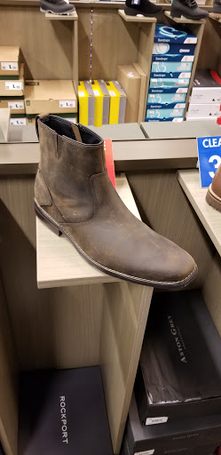 Shoe Store «DSW Designer Shoe Warehouse», reviews and photos, 2831 S Rochester Rd, Rochester Hills, MI 48307, USA