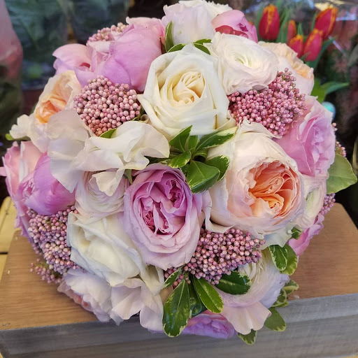 Florist «Country Village Florist and Gifts, Inc.», reviews and photos, 212 E Main St, East Islip, NY 11730, USA