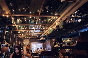 Loft 隱樓 Bar｜林口酒吧、駐唱餐酒館推薦｜林口調酒水煙館 image