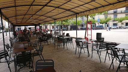 Restaurant Bar Centre Recreatiu Cassanenc - Plaça de la Coma, 11, 17244 Cassà de la Selva, Girona, Spain