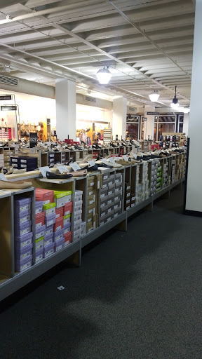 Shoe Store «DSW Designer Shoe Warehouse», reviews and photos, 7 Neponset St, Worcester, MA 01606, USA