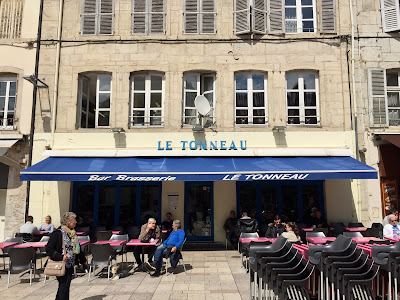 Bar Le Tonneau à Lons-le-Saunier