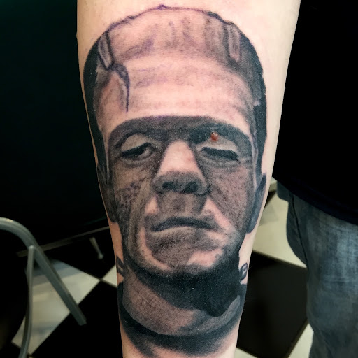 Body Piercing Shop «Wasted Youth Tattoo & PMA Piercing», reviews and photos, 1335 Lakeside Dr #1, Romeoville, IL 60446, USA