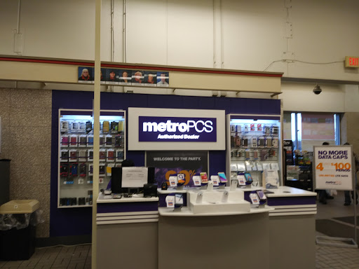 Supermarket «TOPS Friendly Markets», reviews and photos, 710 Lake Ave, Rochester, NY 14613, USA