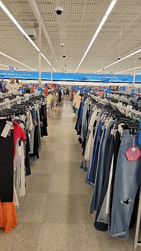 Clothing Store «Ross Dress for Less», reviews and photos, 1930 SW Wanamaker Rd, Topeka, KS 66604, USA