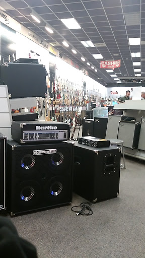 Musical Instrument Store «Sam Ash Music Stores», reviews and photos, 11805 Commons Dr, Cincinnati, OH 45246, USA