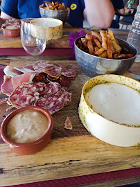 Plats et boissons du Restaurant L'Auberge des Bois Noirs à Lavoine - n°5