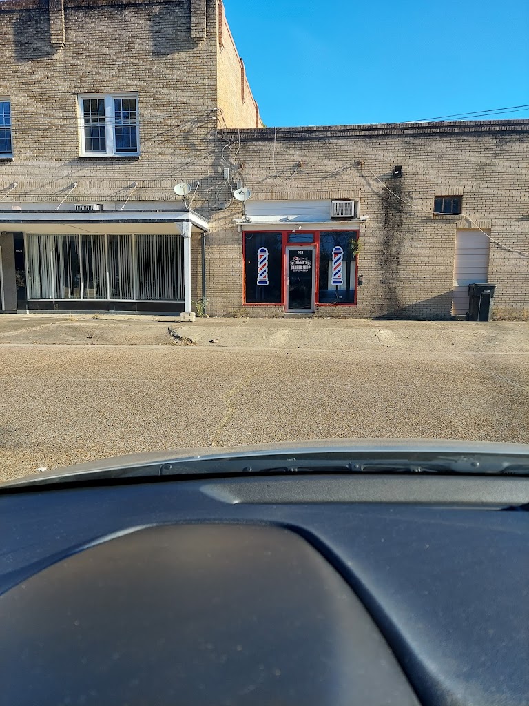 Yuggie's Barber Shop 70346
