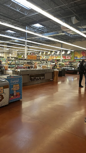 Grocery Store «Fresh Thyme Farmers Market- Crystal Lake», reviews and photos, 5340 Northwest Hwy, Crystal Lake, IL 60014, USA