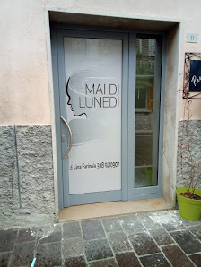 Mai di Lunedì di Lina Farinola Via Luigi Zuppetta, 11, 71034 Castelnuovo della Daunia FG, Italia
