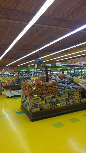 Grocery Store «Valli Produce of Glendale Heights», reviews and photos, 155 E N Ave, Glendale Heights, IL 60139, USA