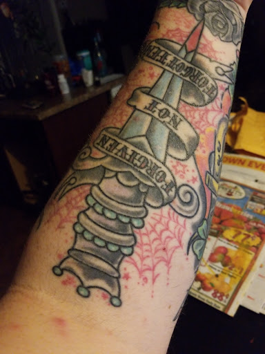 Tattoo Shop «Fast Lane Tattoo (Oracle Rd.)», reviews and photos, 3801 N Oracle Rd, Tucson, AZ 85705, USA