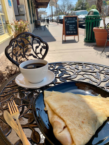 Le Citron European Cafe & Bistro