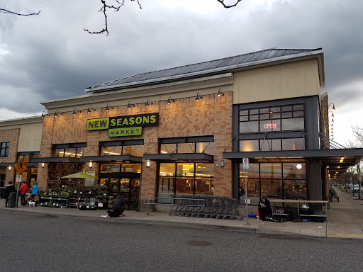New Seasons Market Concordia, 5320 NE 33rd Ave, Portland, OR 97211, USA, 