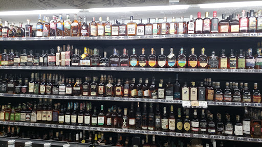 Liquor Store «Big Ten Okemos Party Store», reviews and photos, 2950 Jolly Rd, Okemos, MI 48864, USA
