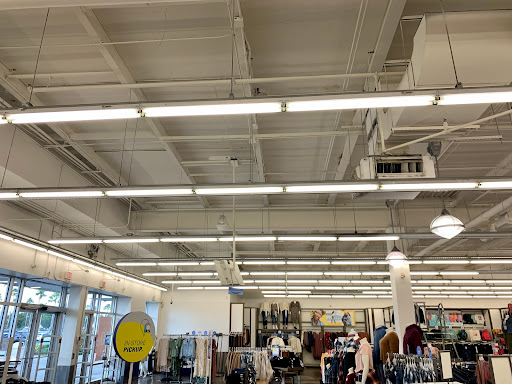 Clothing Store «Old Navy», reviews and photos, 20505 S Dixie Hwy, Cutler Bay, FL 33189, USA
