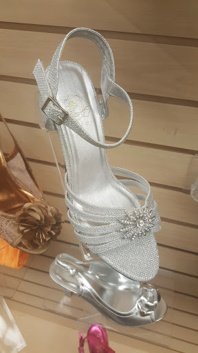 Shoe Store «Bida Wide Width Shoes», reviews and photos, 1651 NE 163rd St, North Miami Beach, FL 33162, USA