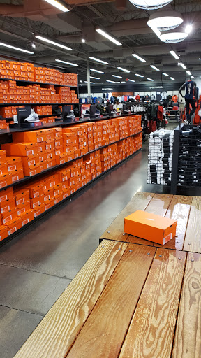 Sporting Goods Store «Nike Factory Store», reviews and photos, 1001 N Arney Rd #810, Woodburn, OR 97071, USA