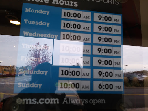 Outdoor Sports Store «Eastern Mountain Sports», reviews and photos, 3349 Monroe Ave, Rochester, NY 14618, USA