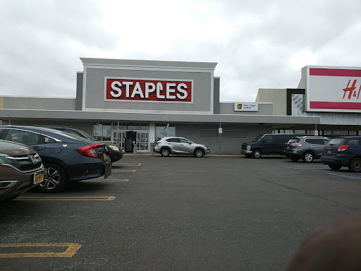 Office Supply Store «Staples», reviews and photos, 345 Rockaway Turnpike, Lawrence, NY 11559, USA