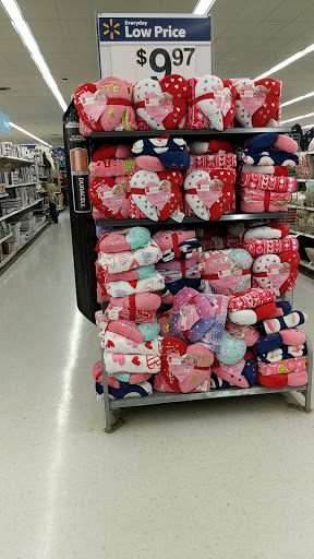 Department Store «Walmart Supercenter», reviews and photos, 233 Shoemaker Rd, Pottstown, PA 19464, USA