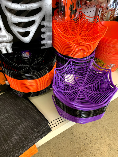 Dollar Store «Dollar Tree», reviews and photos, 1044 S Main St, Chelsea, MI 48118, USA