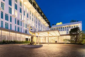 Ramada Plaza by Wyndham Chao Fah Hotel image