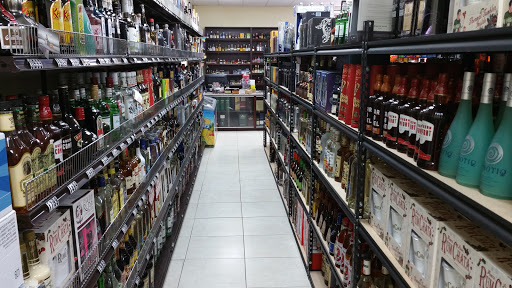 Liquor Store «The Red Barn Liquor», reviews and photos, 1760 W 6th St #101, Corona, CA 92882, USA